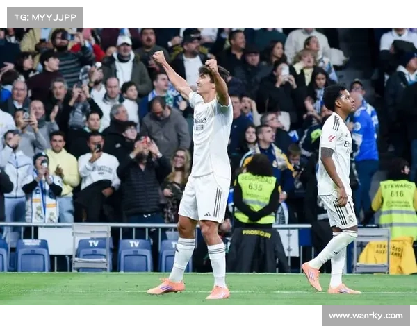 21岁新星贡萨洛一战成名，伯纳乌7万观众起立鼓掌